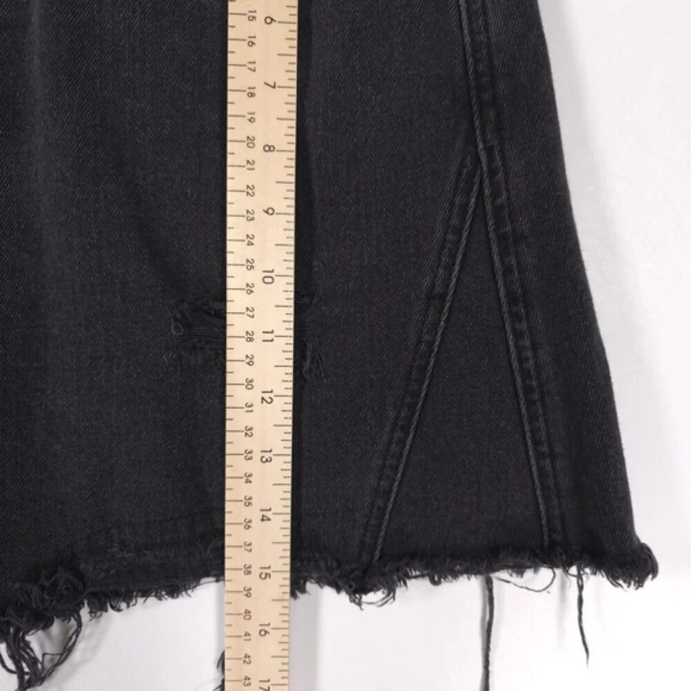 FREE PEOPLE Women’s Black Denim Mini Skirt Button Fly Distressed Cut Off Size 31